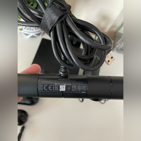 Genuine PS4 Sony Playstation VR CUH-ZVR2 Processor Unit, 2 wands, sensor w/stand - Picture 4 of 10